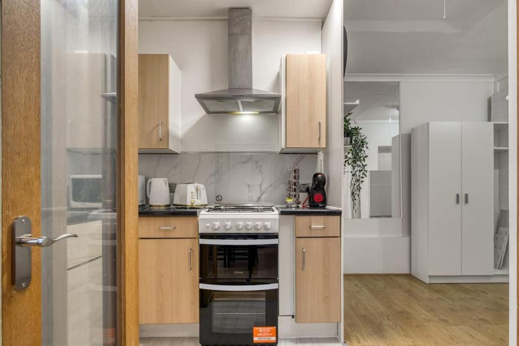 Cosy 2Br Retreat Near Paddington Station Apartment Лондон Екстериор снимка